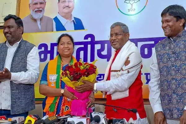 GEETA KORA BJP JHARKHAND JMM JHARKHAND GEETA KORA HAMLA